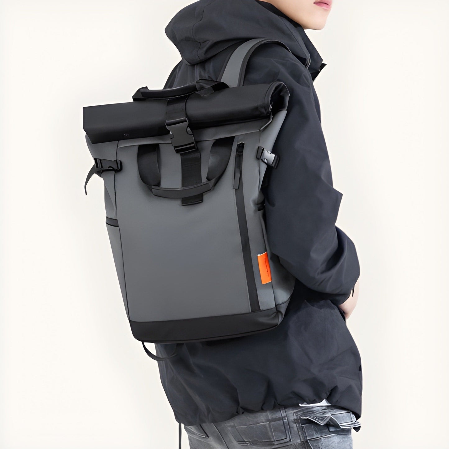 Mochila Roll-Top Impermeable 35L para Portátil 17” – Hombre/Mujer