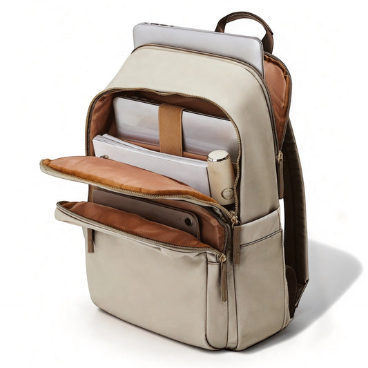 Foto de Mochila à espalda mujer viaje élégant – Travel Chic – Hav...