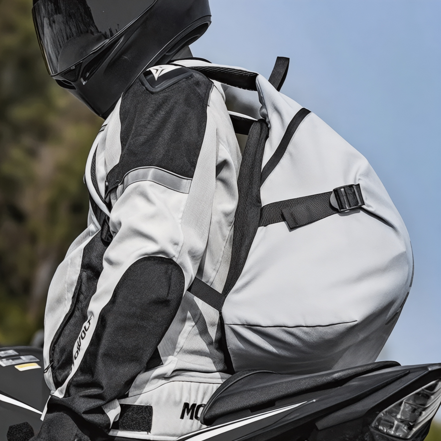 Mochila de moto impermeable 30 L Compartimento para portátil de 15"