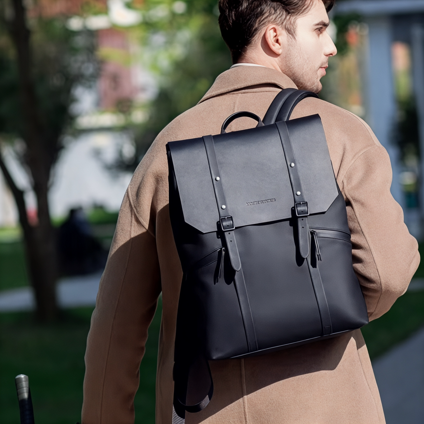 Mochila urbana ligera e impermeable para hombre con portátil 15"