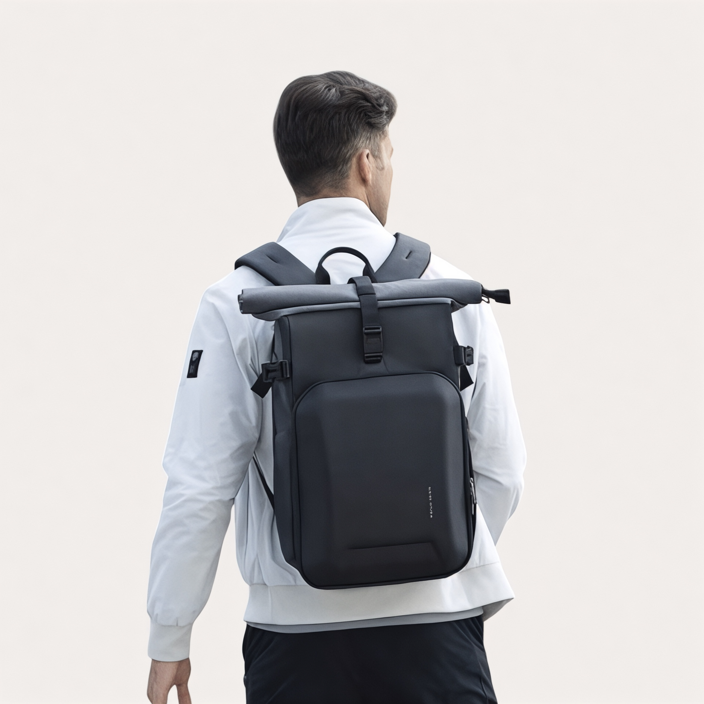 Mochila antirrobo impermeable 20-30L con bolsillo para portátil 15"