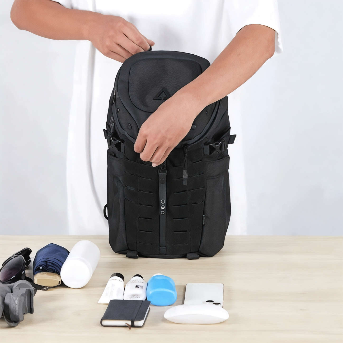 Mochila bandolera impermeable antirrobo con USB – Havresacs