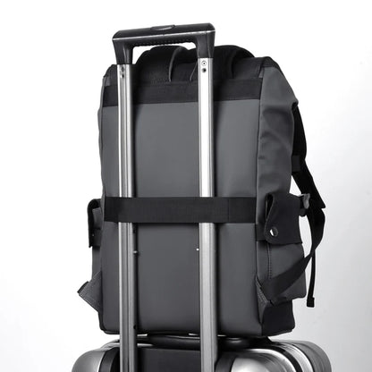 Mochila impermeable para hombre con compartimento para portátil 15"